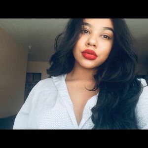 Meet your Posher, Jasenia